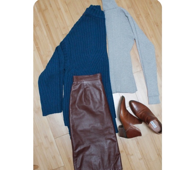 Cliche Couture Large Blue Oversized Sweater - Picture 3 of 7